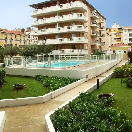 Domes Seaside Piscine, Free Parking, Airport Tramway