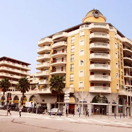 Domes Seaside Piscine, Free Parking, Airport Tramway 아파트