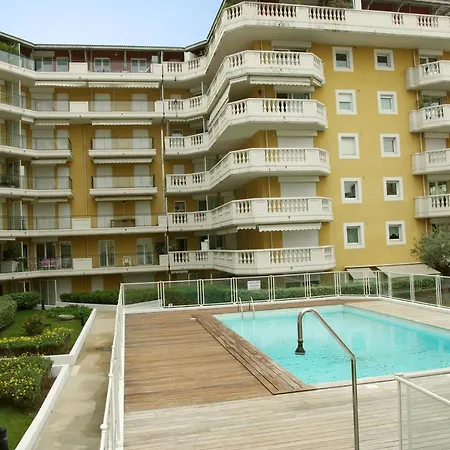 Apartment Domes Seaside Piscine, Free Parking, Airport Tramway Nice
