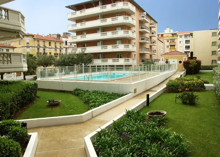Domes Seaside Piscine, Free Parking, Airport Tramway