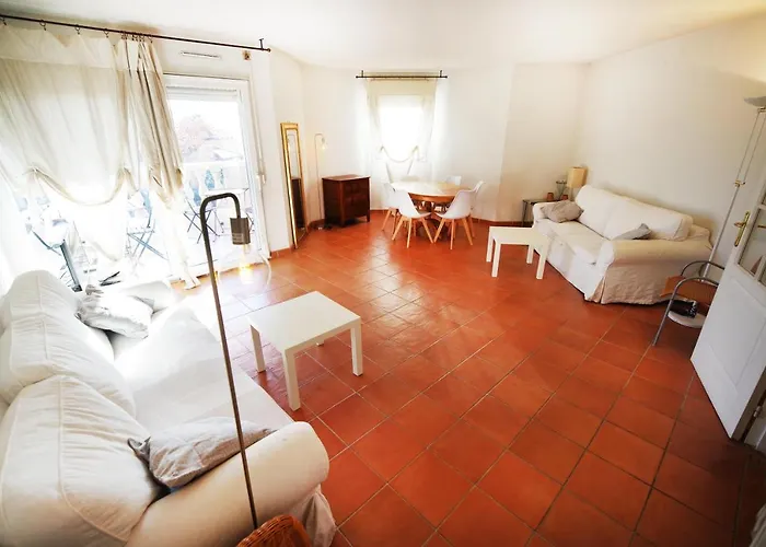Domes Seaside Piscine, Free Parking, Airport Tramway Апартаменты